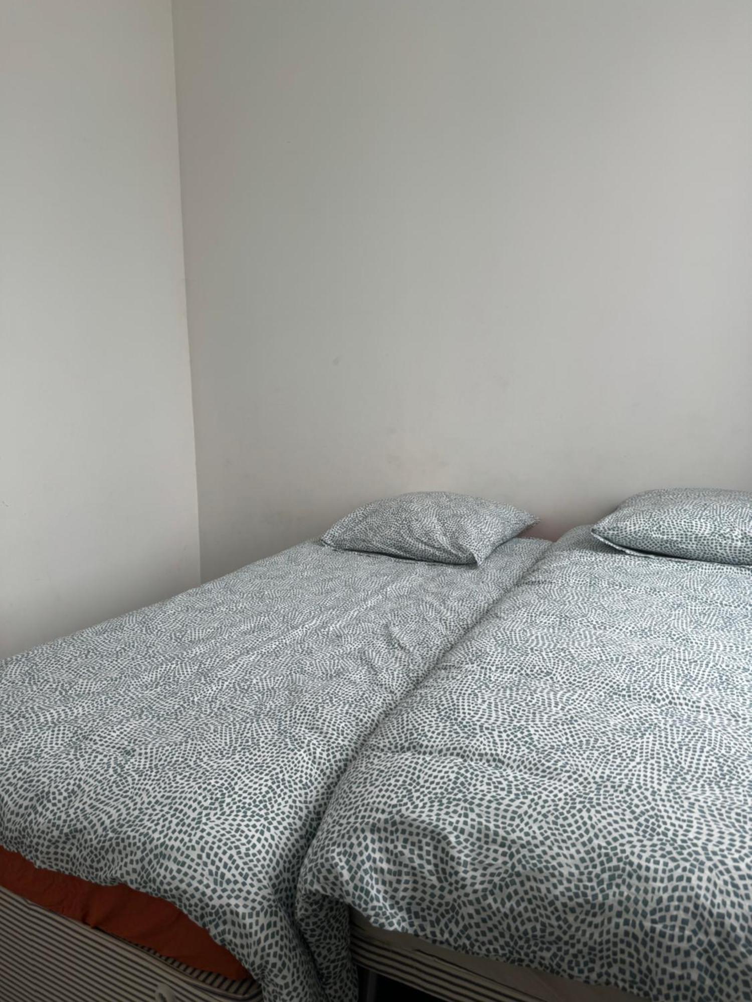 Philomene Apartment Ромили-сюр-Сен Екстериор снимка